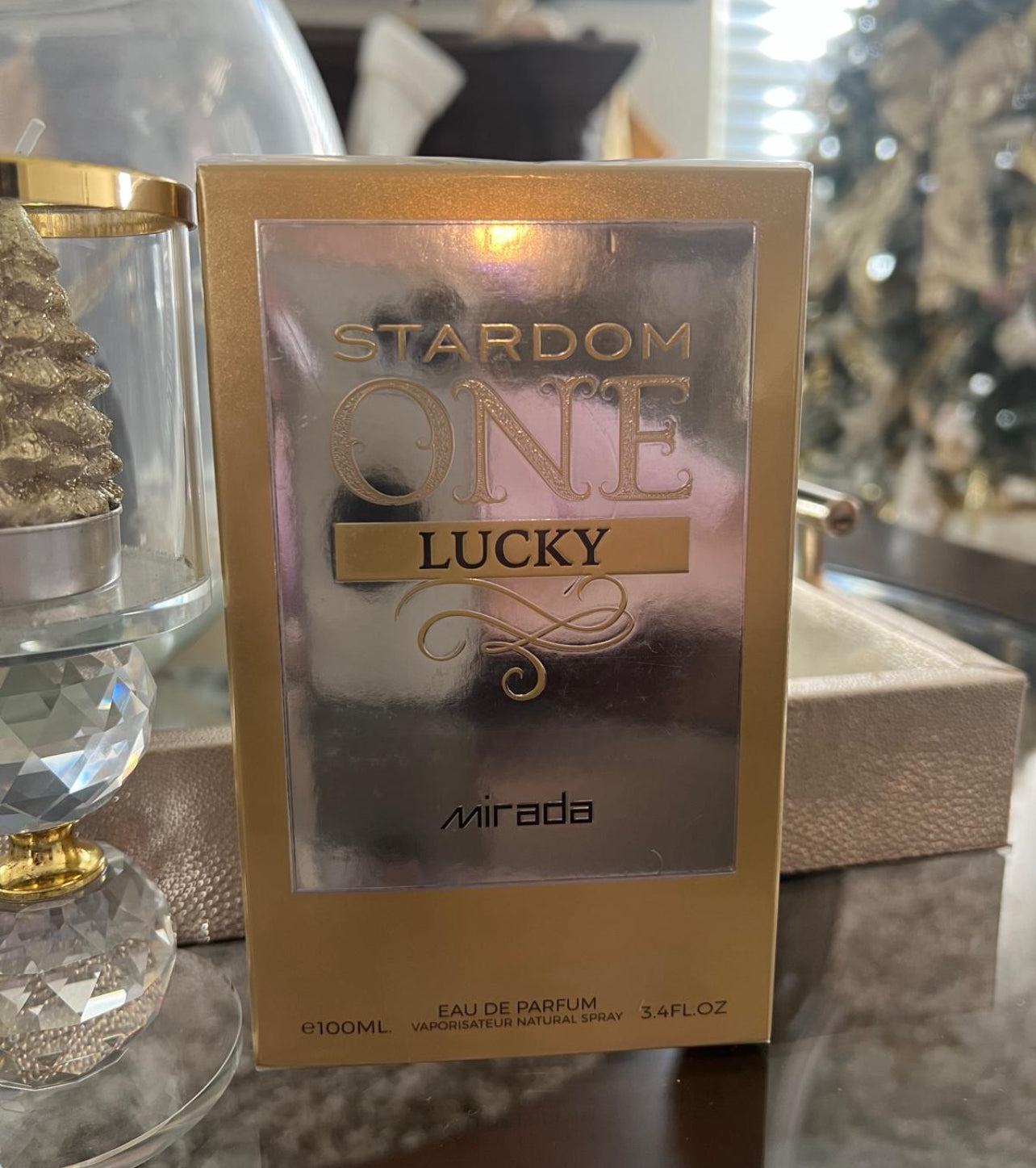 STARDOM
ONE
LUCKY PARFUM