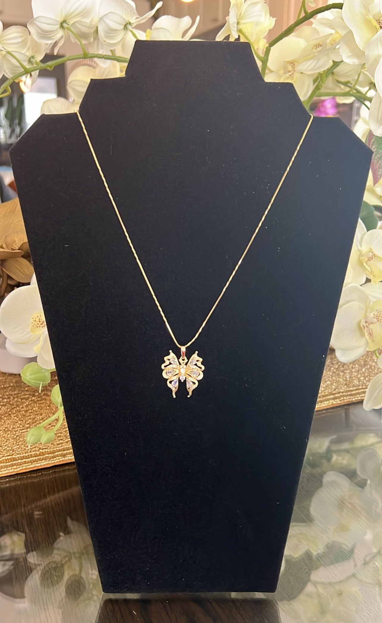 Flying butterfly necklace