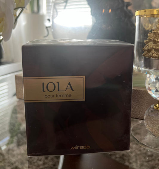 LOLA
pour femme
Parfum